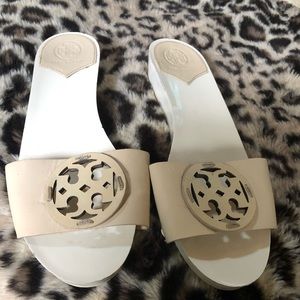 Tory Burch leather sandal beige with slight wedge